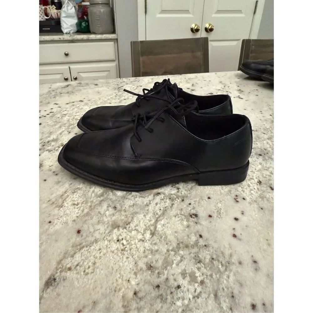 Sonoma Boys Black Leather Alexander Lace Up Dress Shoe sz 4 EUC